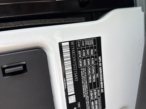 Used 2025 Mercedes-Benz Sprinter 2500 image 30