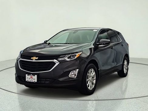 Used 2020 Chevrolet Equinox LT FWD image 2