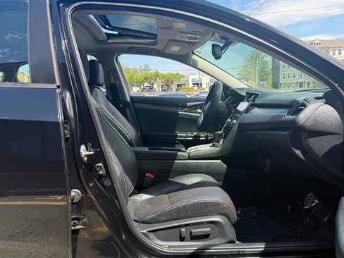 Used 2016 Honda Civic Touring image 10