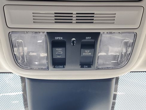Certified 2025 Honda Odyssey EX-L image 33