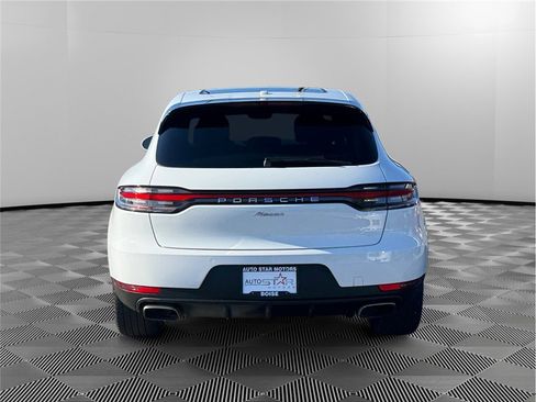 Used 2021 Porsche Macan w/ Premium Package Plus AWD/4WD image 4