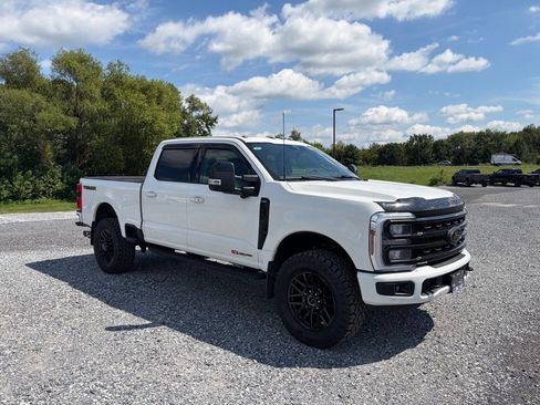 Used 2024 Ford F250 Lariat w/ Lariat Ultimate Package AWD/4WD image 16