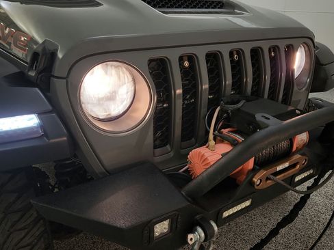 Used 2021 Jeep Gladiator Mojave AWD/4WD image 35