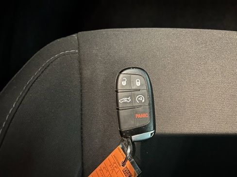 Used 2019 Dodge Challenger R/T Scat Pack w/ Driver Convenience Group image 41