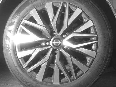 Used 2025 Nissan Altima 2.5 SV FWD image 15