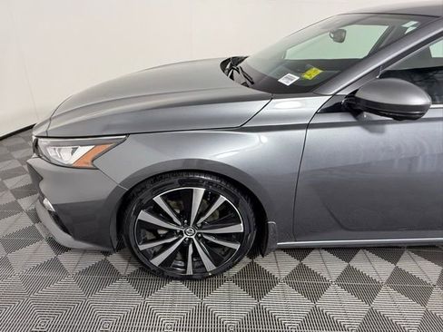 Used 2019 Nissan Altima 2.5 Platinum image 12