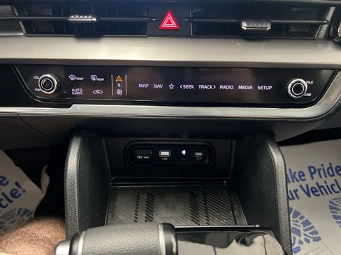 Used 2023 Kia Sportage EX FWD image 28