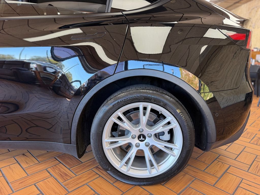 Used 2022 Tesla Model Y Long Range AWD/4WD image 13