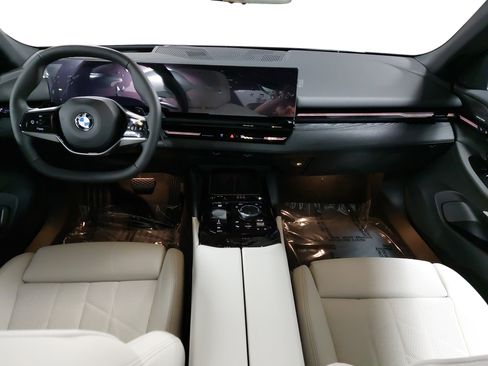New 2026 BMW 530i w/ Premium Package image 9