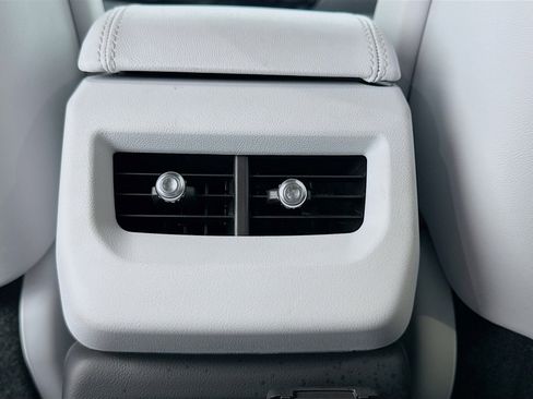 Used 2025 Cadillac Optiq Luxury 2 w/ LPO, Floor Liner Package AWD/4WD image 18