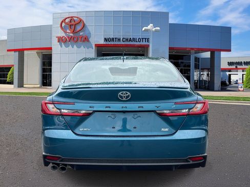 Used 2026 Toyota Camry SE FWD image 5
