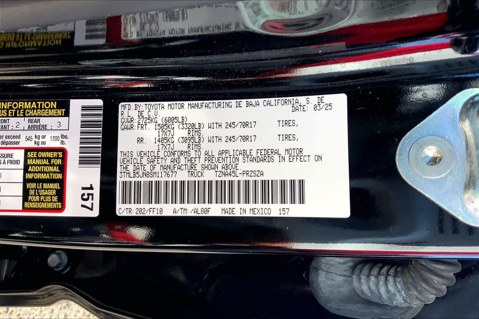 Used 2025 Toyota Tacoma SR5 AWD/4WD image 34