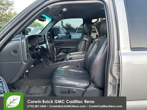 Used 2005 Chevrolet Silverado 2500 LT w/ Heavy-Duty Power Package AWD/4WD image 12