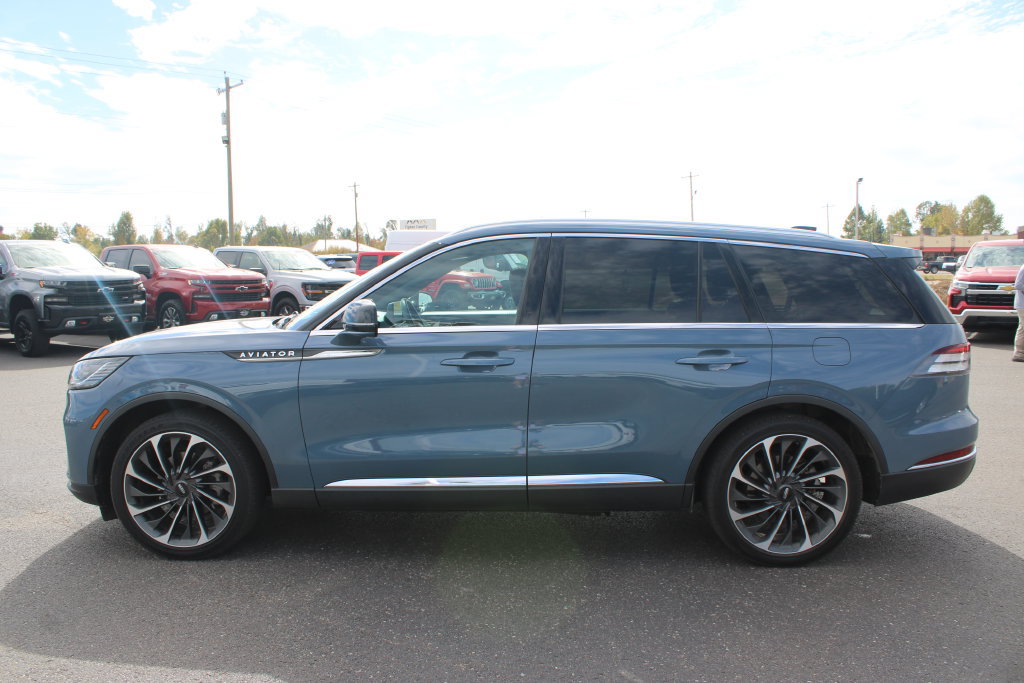 Used 2025 Lincoln Aviator Reserve w/ Luxury Package RWD image 6