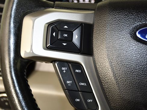 Used 2017 Ford F150 Lariat w/ Equipment Group 502A Luxury AWD/4WD image 23