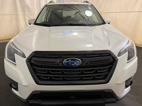 Used 2023 Subaru Forester Premium AWD/4WD image 3
