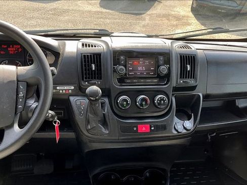 Used 2020 RAM ProMaster 2500 w/ Interior Convenience Group FWD image 6