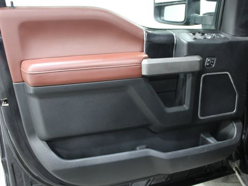 Used 2021 Ford F250 Platinum image 6