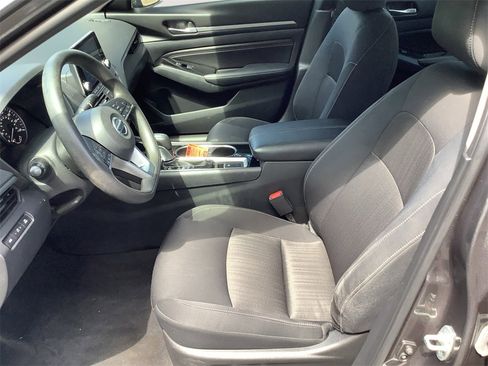 Used 2021 Nissan Altima 2.5 SV image 9