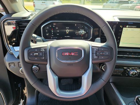 New 2026 GMC Sierra 1500 SLT image 19