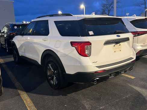 Used 2023 Ford Explorer XLT w/ Equipment Group 202A image 7