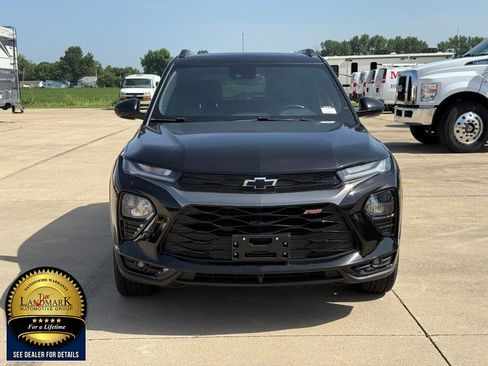 Used 2021 Chevrolet TrailBlazer RS w/ Sun and Liftgate Package AWD/4WD image 2