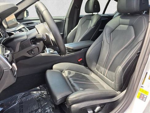 Used 2019 BMW 530e w/ M Sport Package RWD image 17