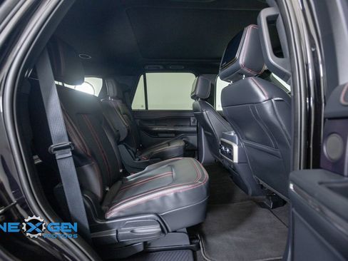 Used 2024 Ford Expedition Limited AWD/4WD image 39