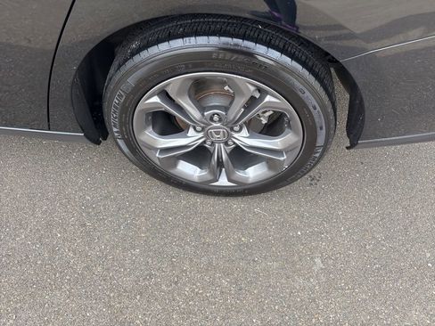 Used 2023 Honda Accord EX image 31