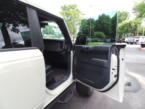 Used 2025 Ford Bronco Badlands AWD/4WD image 47