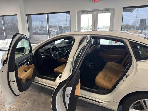 Used 2018 Volvo S90 T5 Momentum w/ Convenience Package AWD/4WD image 13