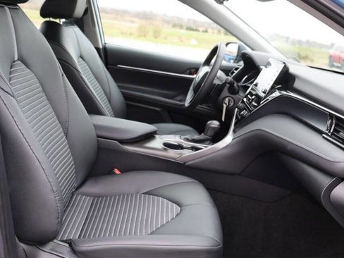 Used 2023 Toyota Camry SE image 15