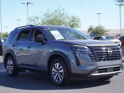 New 2026 Nissan Pathfinder SL FWD image 4