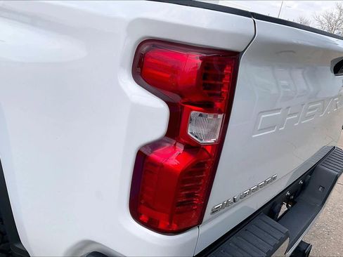 Used 2021 Chevrolet Silverado 2500 LT w/ Convenience Package image 28