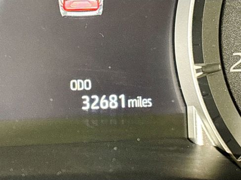 Used 2023 Toyota Highlander L image 14