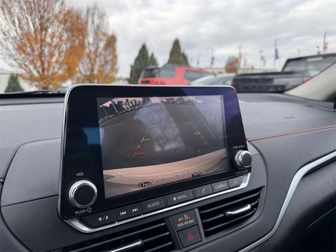 Used 2020 Nissan Altima 2.5 SR w/ Premium Package image 28