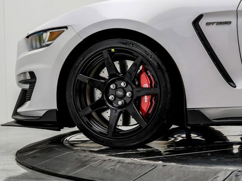 Used 2016 Ford Mustang Shelby GT350R w/ GT350R Equipment Group 920A image 86