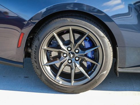 Used 2025 Ford Mustang Dark Horse image 11