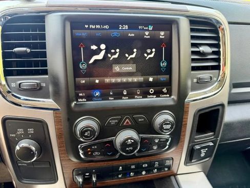 Used 2018 RAM 2500 Laramie w/ Convenience Group AWD/4WD image 12