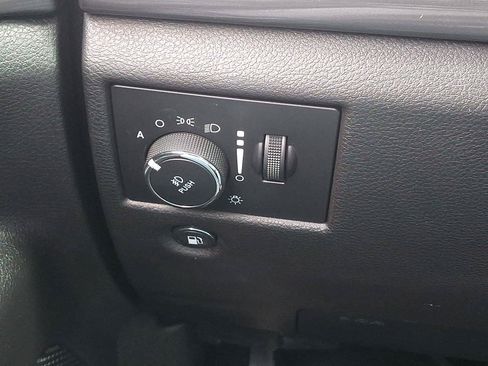 Used 2020 Jeep Grand Cherokee Altitude AWD/4WD image 27