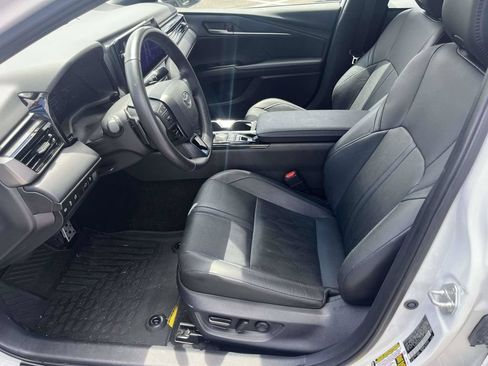 Used 2025 Toyota Camry XSE FWD image 18