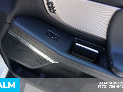 Used 2025 Ford Expedition Active AWD/4WD image 50