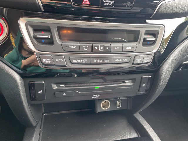 Used 2019 Honda Pilot Touring image 37