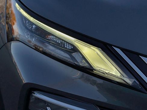 Certified 2023 Nissan Rogue SV image 9