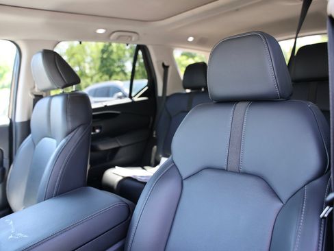 Used 2025 Honda Pilot Touring image 22