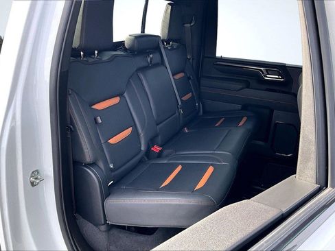 Used 2025 GMC Sierra 3500 AT4 w/ AT4 Premium Plus Package image 29