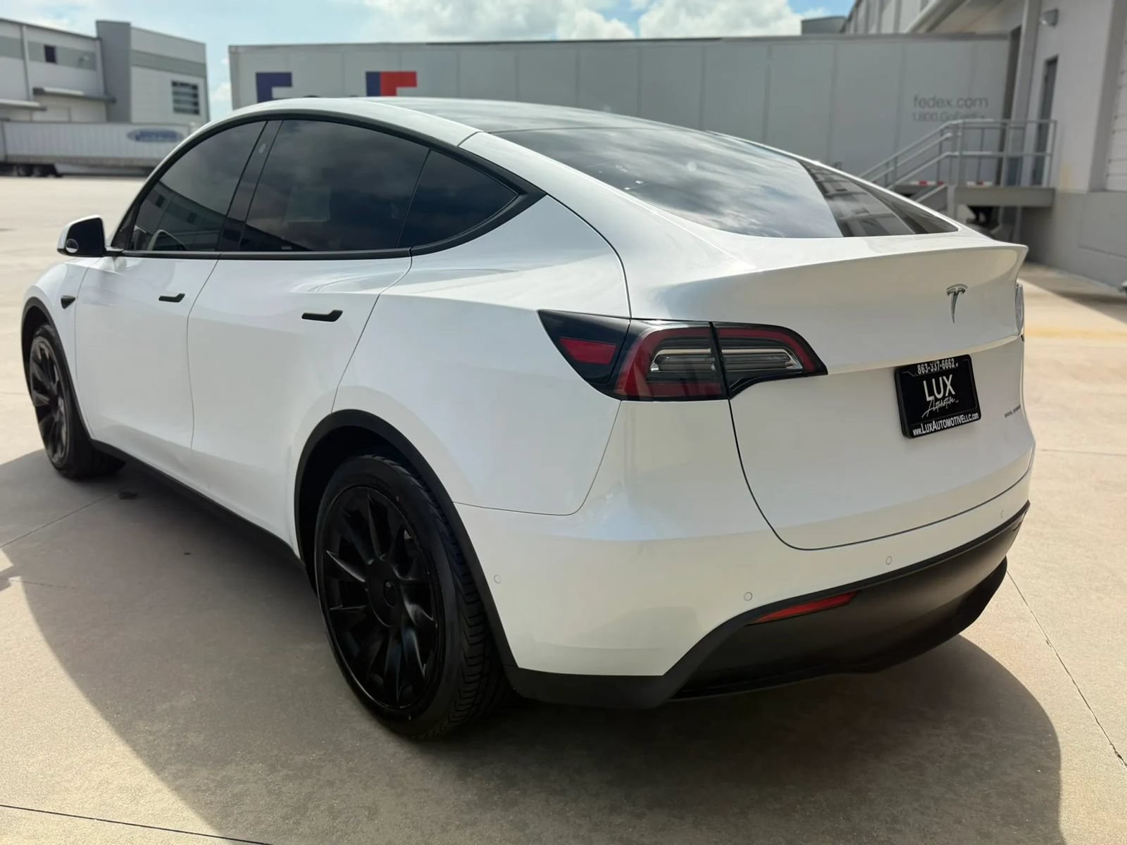 Used 2021 Tesla Model Y Long Range AWD/4WD image 11