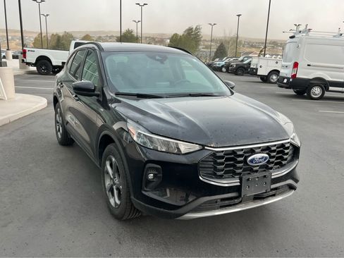 Used 2025 Ford Escape ST-Line Select AWD/4WD image 4