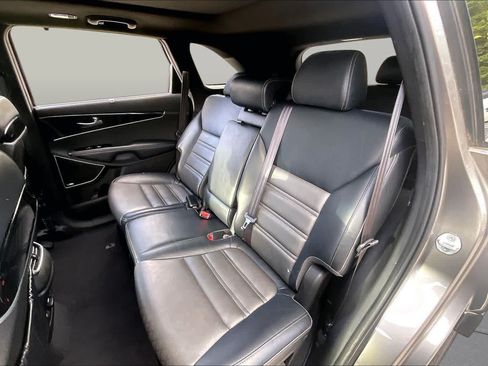 Used 2016 Kia Sorento SX w/ SXL Technology Package FWD image 21