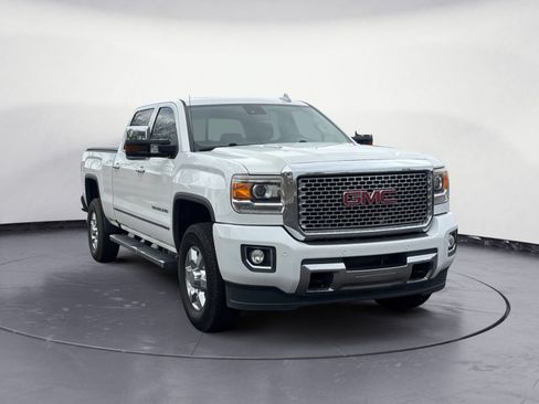 Used 2016 GMC Sierra 3500 Denali w/ Duramax Plus Package AWD/4WD image 7